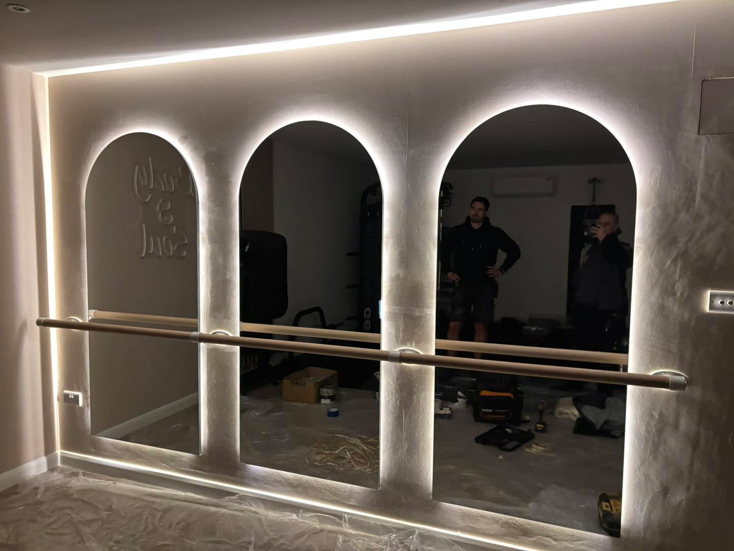LED strip around these mirrors 😍

Not just highlighting the mirror…
Look at that glow around the wall edges too.

Subtle. Modern. Proper finish.

#edenbridge #oxted #electrician #eastgrinstead